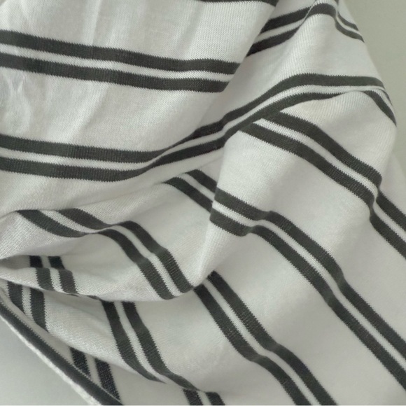 Rue21 Green and White Striped Relaxed Short Sleeve Tee cross cross open Back M - Picture 6 of 8